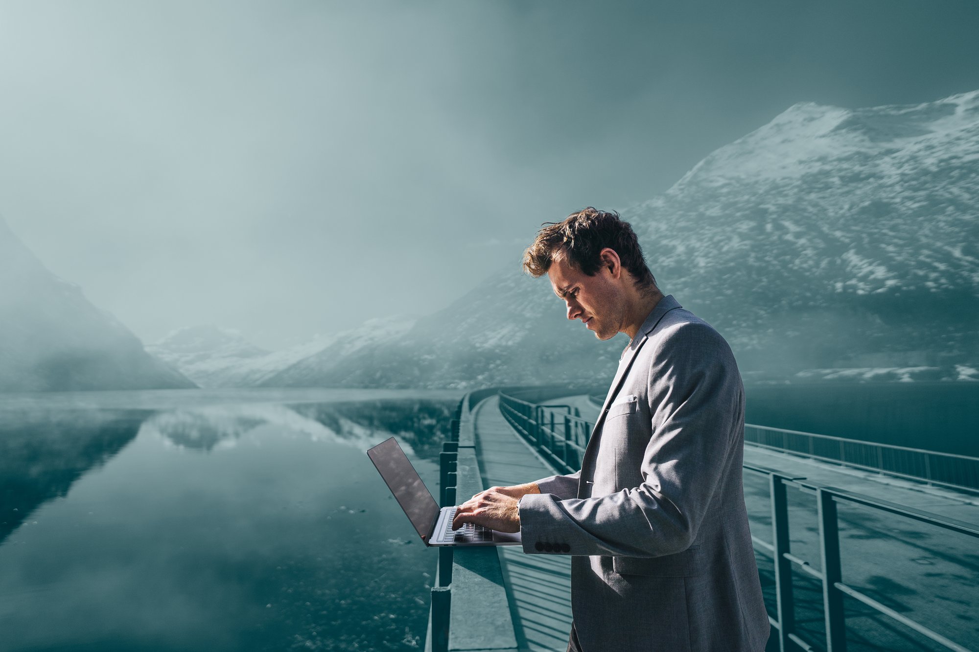 Asendia_business_man_Switzerland_AFB