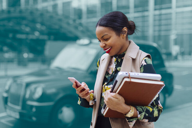 Asendia_business_woman_UK_AFB-small